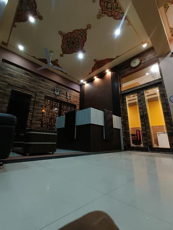 Hotel Subham Residency And Restaurant Биканер Екстериор снимка